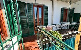 2-Bedroom Flat In The Heart Of Bergamo City Centre